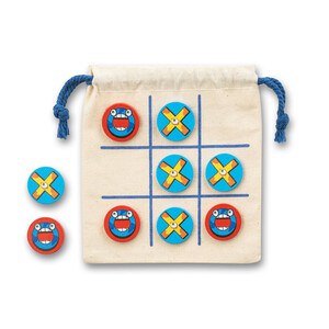 Classic 10-piece plywood Tic Tac Toe game - Egotier 98097