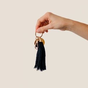 Goya 53026 - Metal Key Ring with Carabiner & Pompom POM-POM